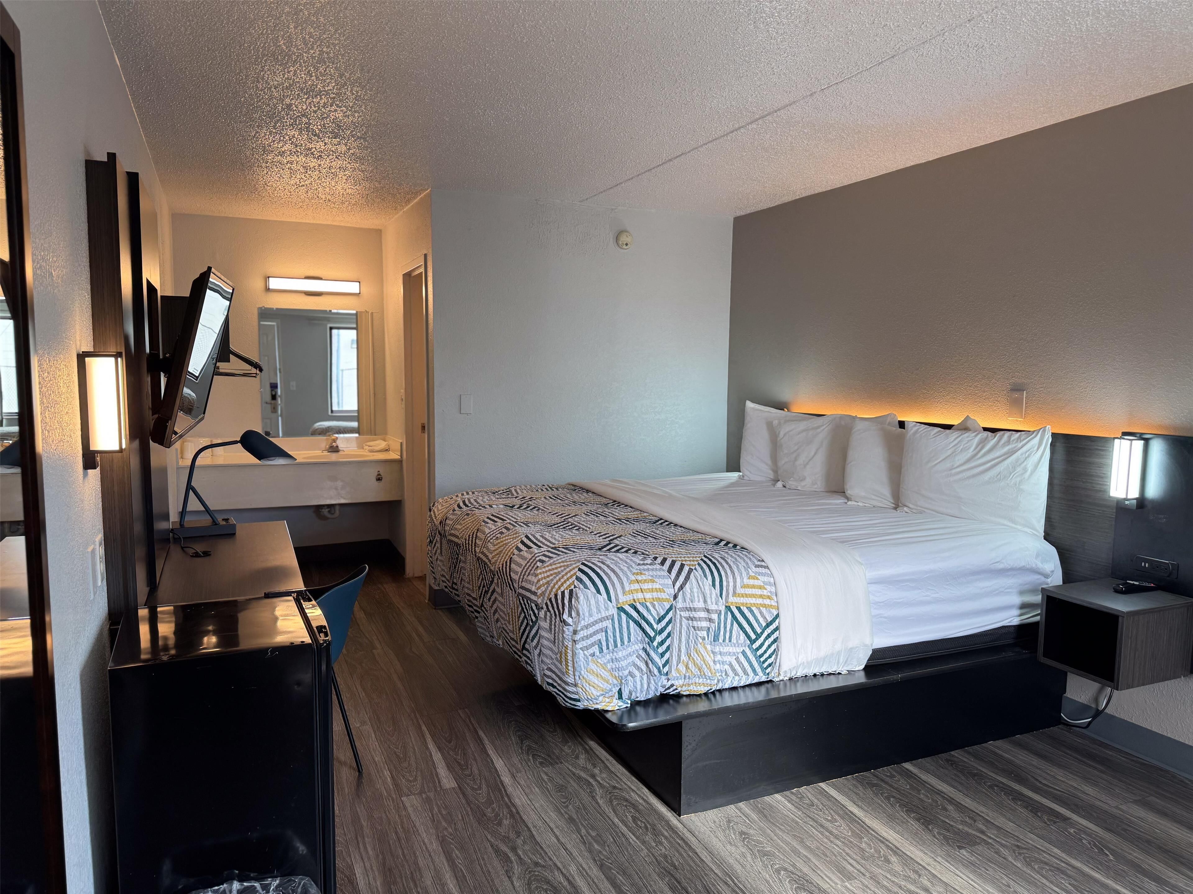 Minibar og sengetøy