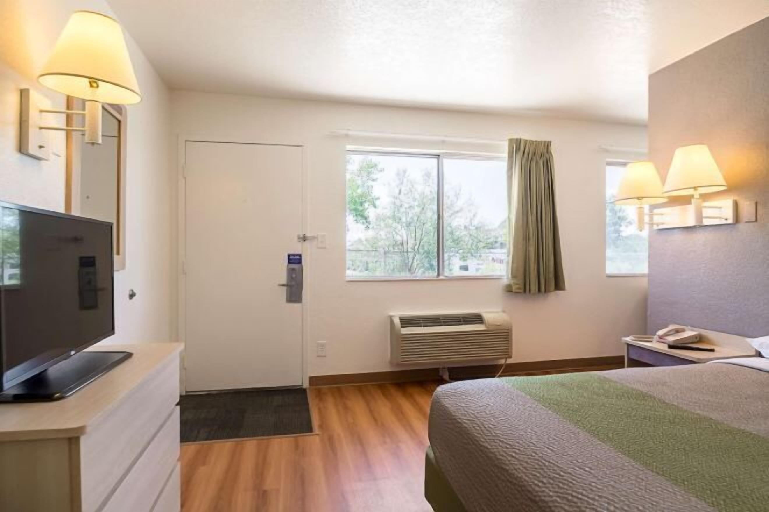 Wifi gratis y ropa de cama 