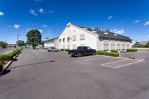 Free self parking - Motel 6 Williams, AZ - West - Grand Canyon (Williams)