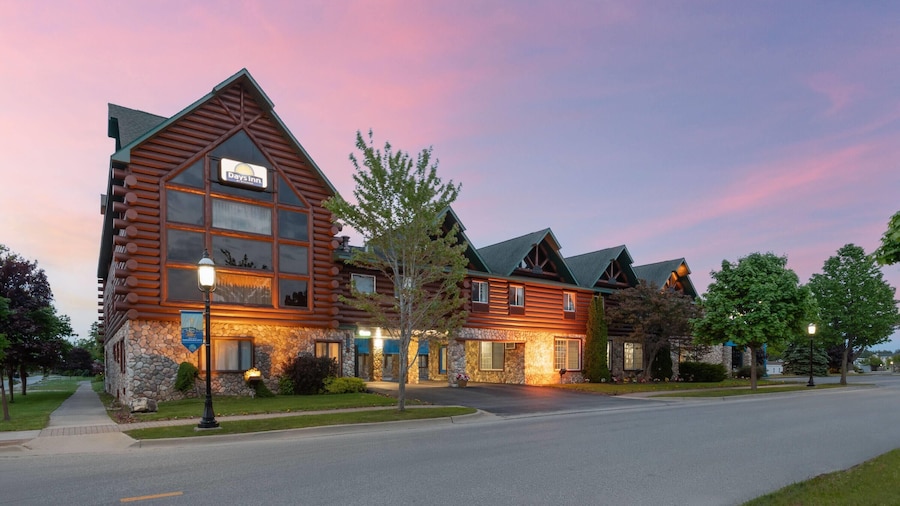 Days Inn by Wyndham Mackinaw City/Bridgeview Area