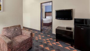 ห้องพัก, 1 ห้องนอน, ปลอดบุหรี่, ระเบียง (2 Queen Beds, Bridge View) | โต๊ะทำงาน, เตารีด/โต๊ะรีดผ้า, เปล/เตียงเด็กอ่อน, Wi-Fi ฟรี