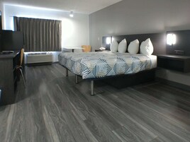 Cortinas blackout, wifi gratis, ropa de cama y despertador 