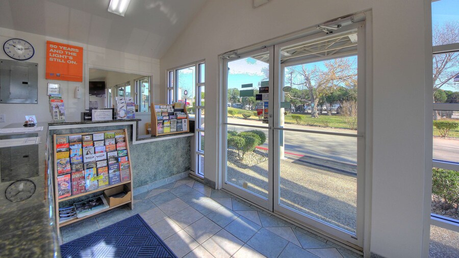 Motel 6 Kerrville, TX