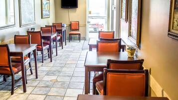 Free continental breakfast