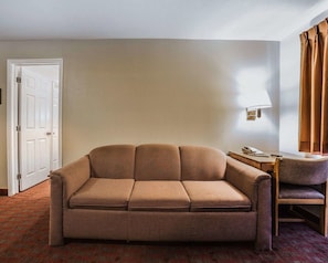 Desk, cribs/infant beds, rollaway beds, free WiFi - Rodeway Inn Hurricane - Zion National Park Area (Hurricane)