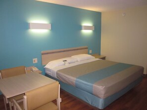 Free WiFi, bed sheets - Motel 6 Bells, TN - Brownsville (Bells)