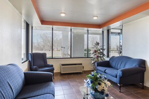 Lobby - Motel 6 Bells, TN - Brownsville (Bells)