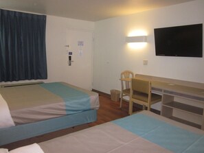 Free WiFi, bed sheets - Motel 6 Bells, TN - Brownsville (Bells)