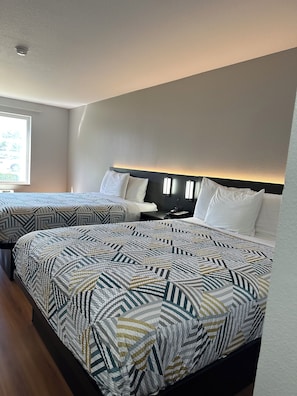 Wi-Fi ฟรี, ผ้าปูที่นอน, นาฬิกาปลุก