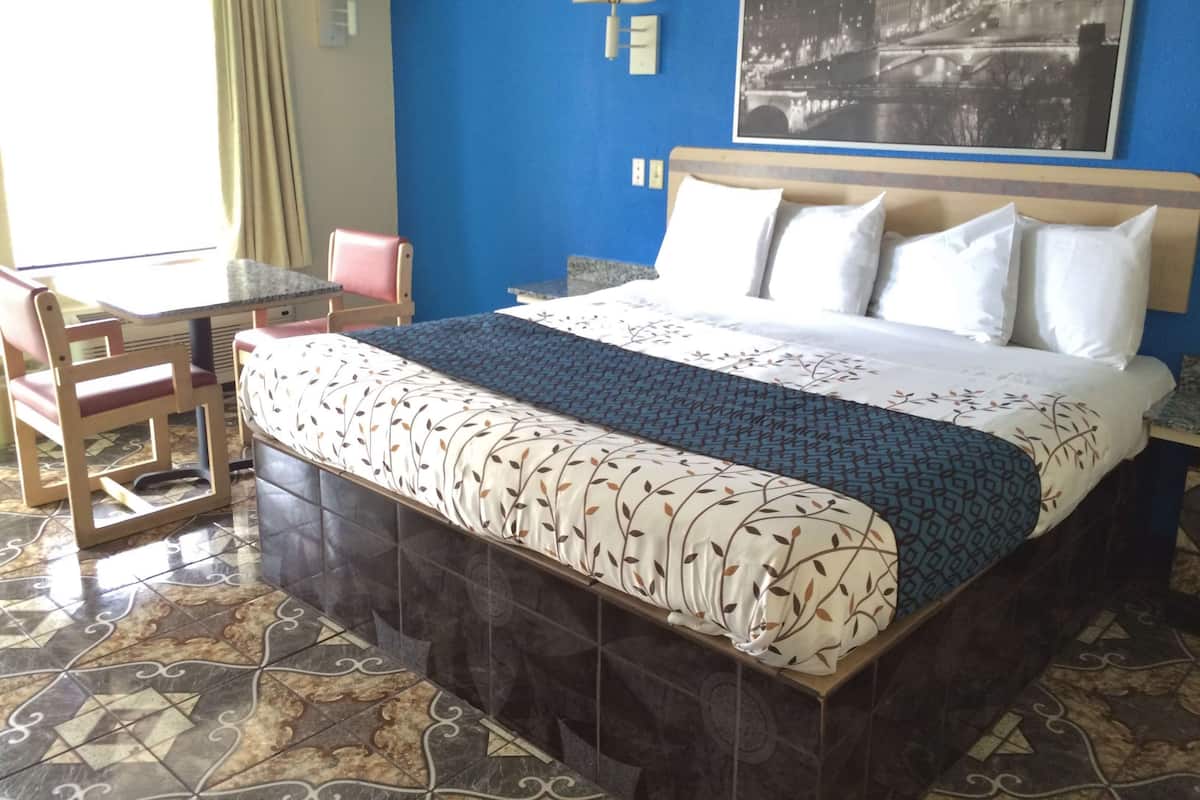 Desk, rollaway beds, free WiFi, bed sheets