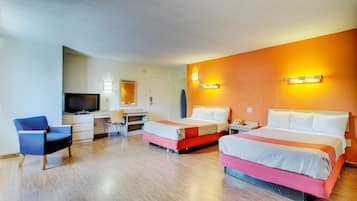 In-room safe, laptop workspace, blackout drapes, iron/ironing board