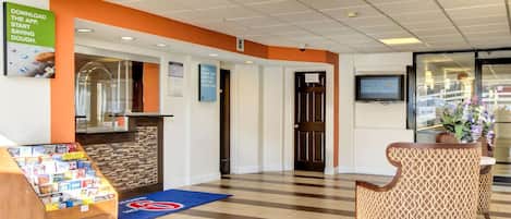 Coin salon dans le hall