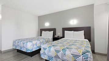 In-room safe, laptop workspace, blackout drapes