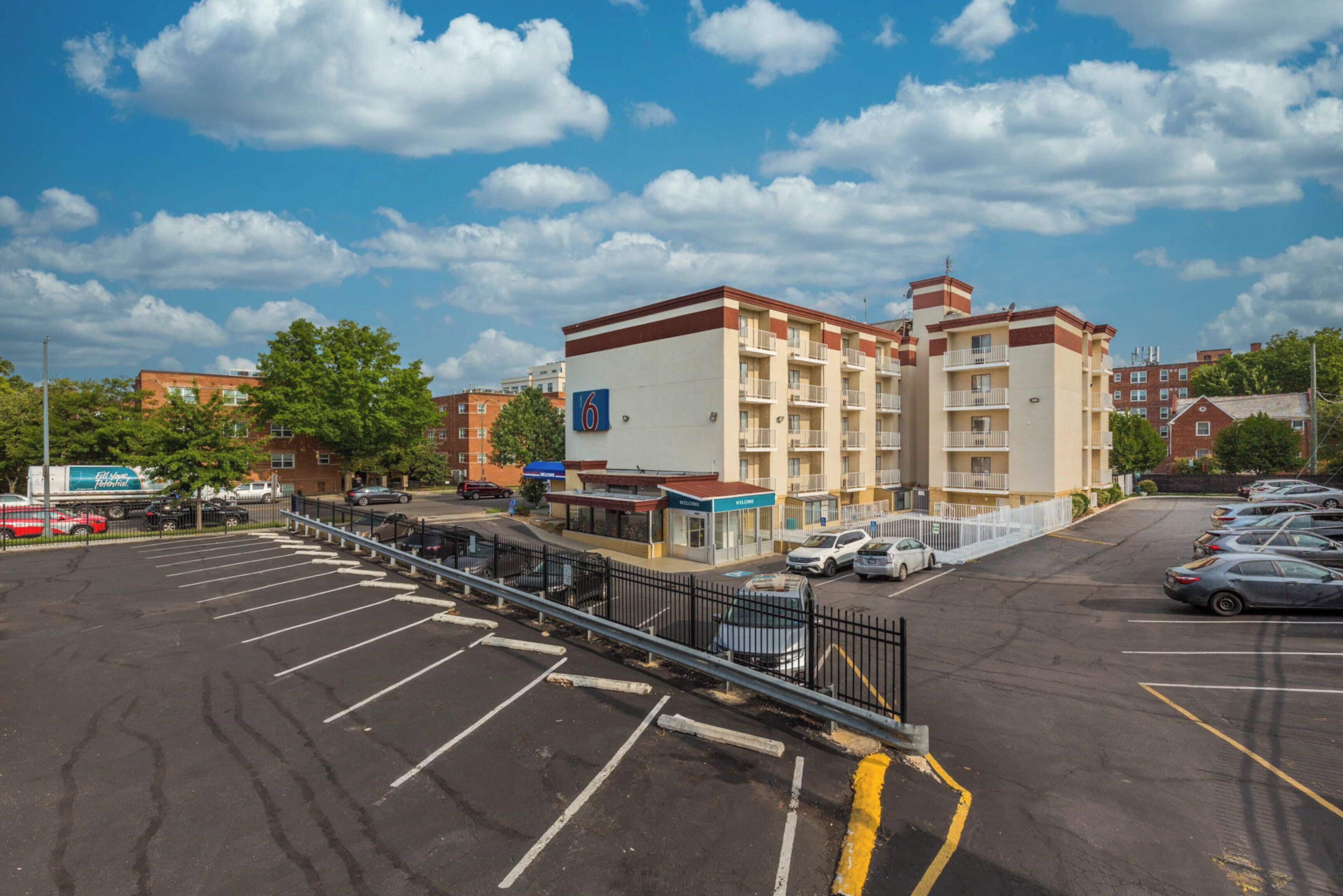 Photo - Motel 6 Washington, DC
