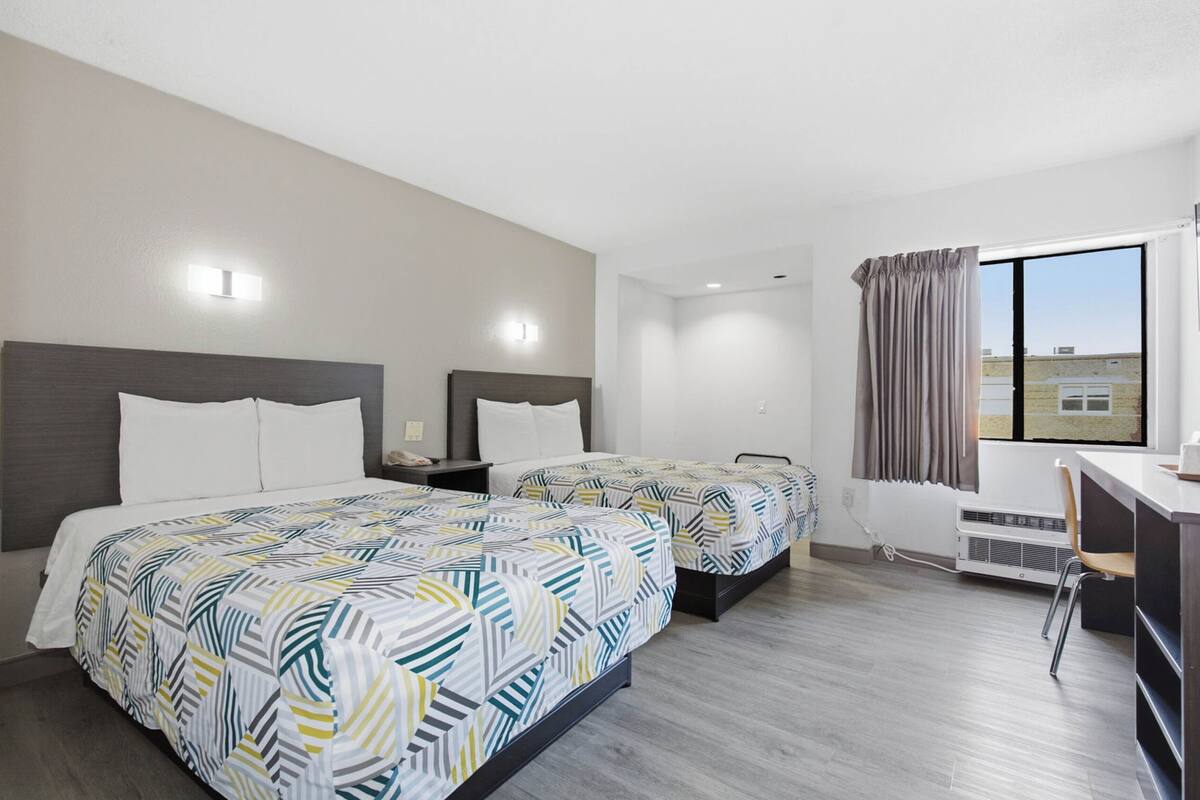 In-room safe, laptop workspace, blackout drapes