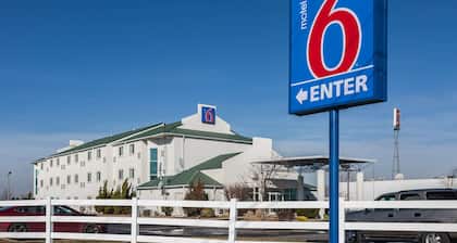 Motel 6 Dale, IN