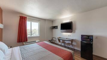 واي فاي مجانًا وملاءات أسرّة