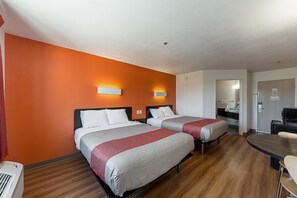 Free WiFi, bed sheets - Motel 6 San Antonio, TX - Downtown - Alamo Dome (San Antonio)