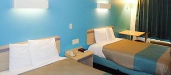 Motel 6 Columbus, MS