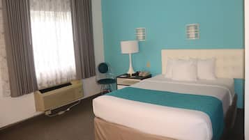 Zimmer, 1 Queen-Bett, barrierefrei, Nichtraucher (Mobility) | Schreibtisch, Verdunkelungsvorhänge, Zustellbetten, kostenloses WLAN