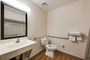 Accessible bathroom - Motel 6 Statesville, NC (Statesville)