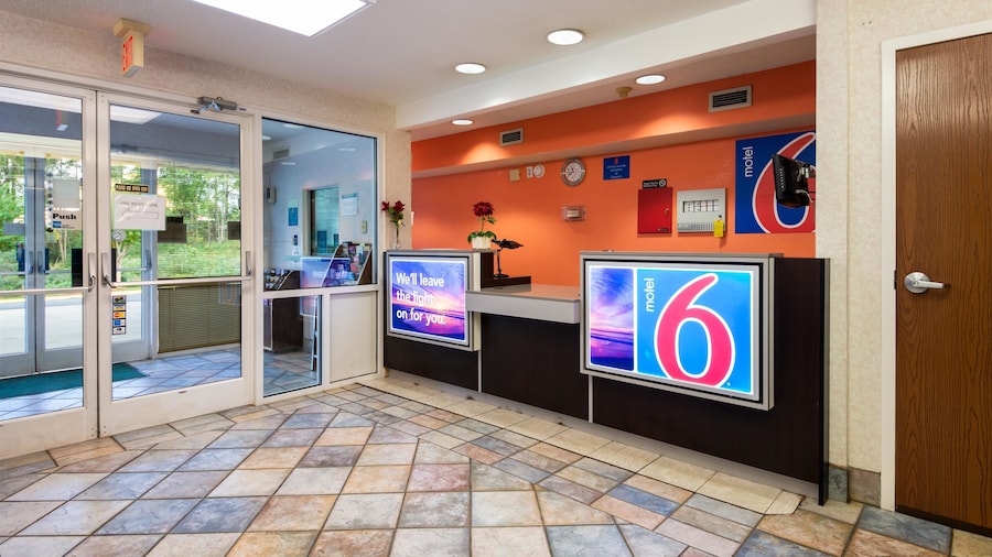 Motel 6 Statesville, NC