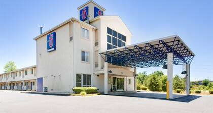 Motel 6 Statesville, NC
