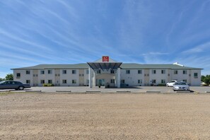 Exterior - Econo Lodge Belle Fourche (Belle Fourche)