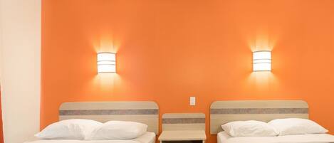 Wi-fi (inkludert), sengetøy og vekkerklokke