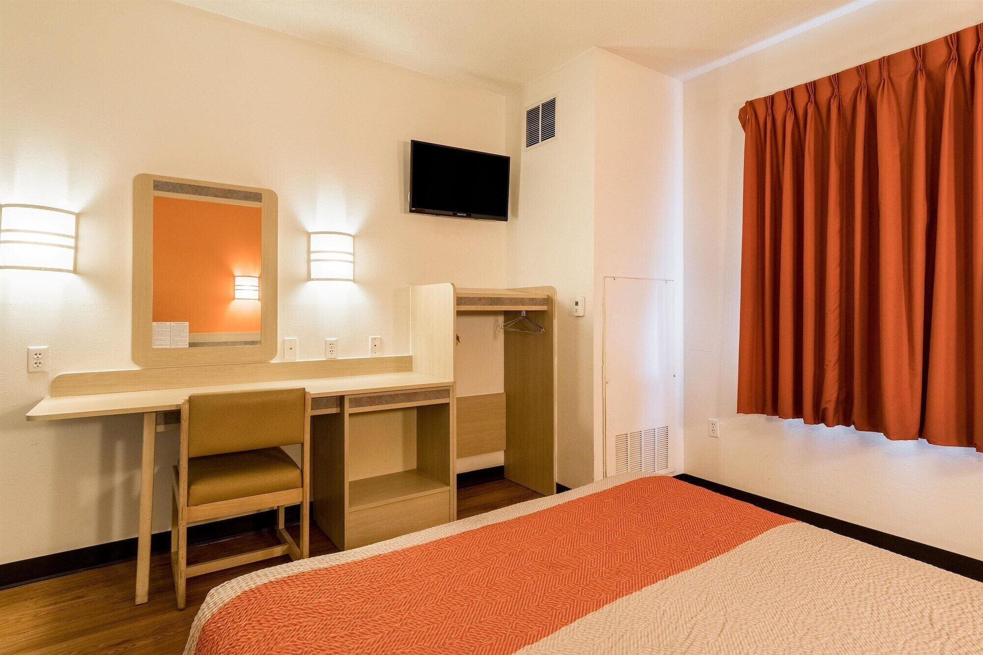 WiFi (free), alarm clocks, bed sheets