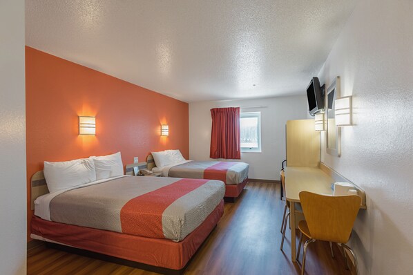 Individually furnished, desk, blackout curtains, free WiFi