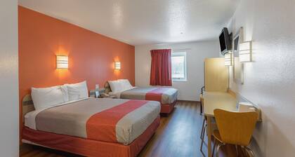 Motel 6 Junction City, KS