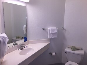 Individually furnished, desk, blackout curtains, free WiFi