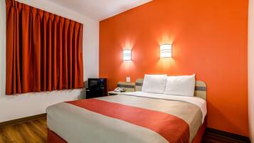 Schreibtisch, kostenloses WLAN, Bettwäsche