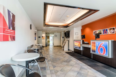 Lobby sitting area. Motel 6 Kearney, NE