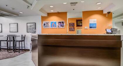 Motel 6 Roseburg, OR