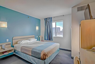 Econo Lodge Menomonie