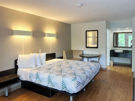 Desk, free WiFi, bed sheets