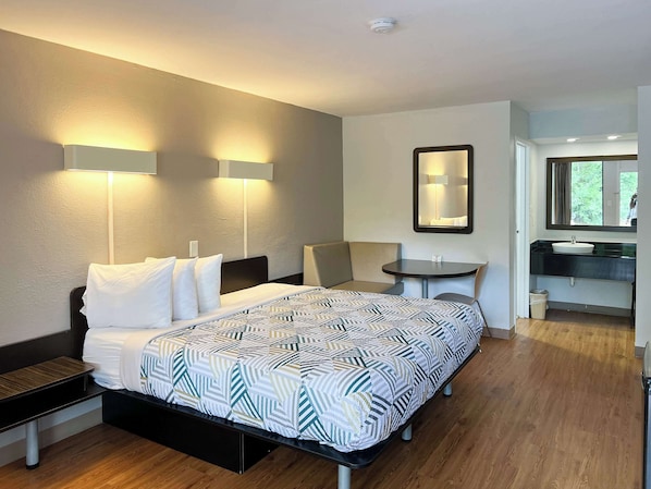 Bureau, Wi-Fi gratuit, draps fournis