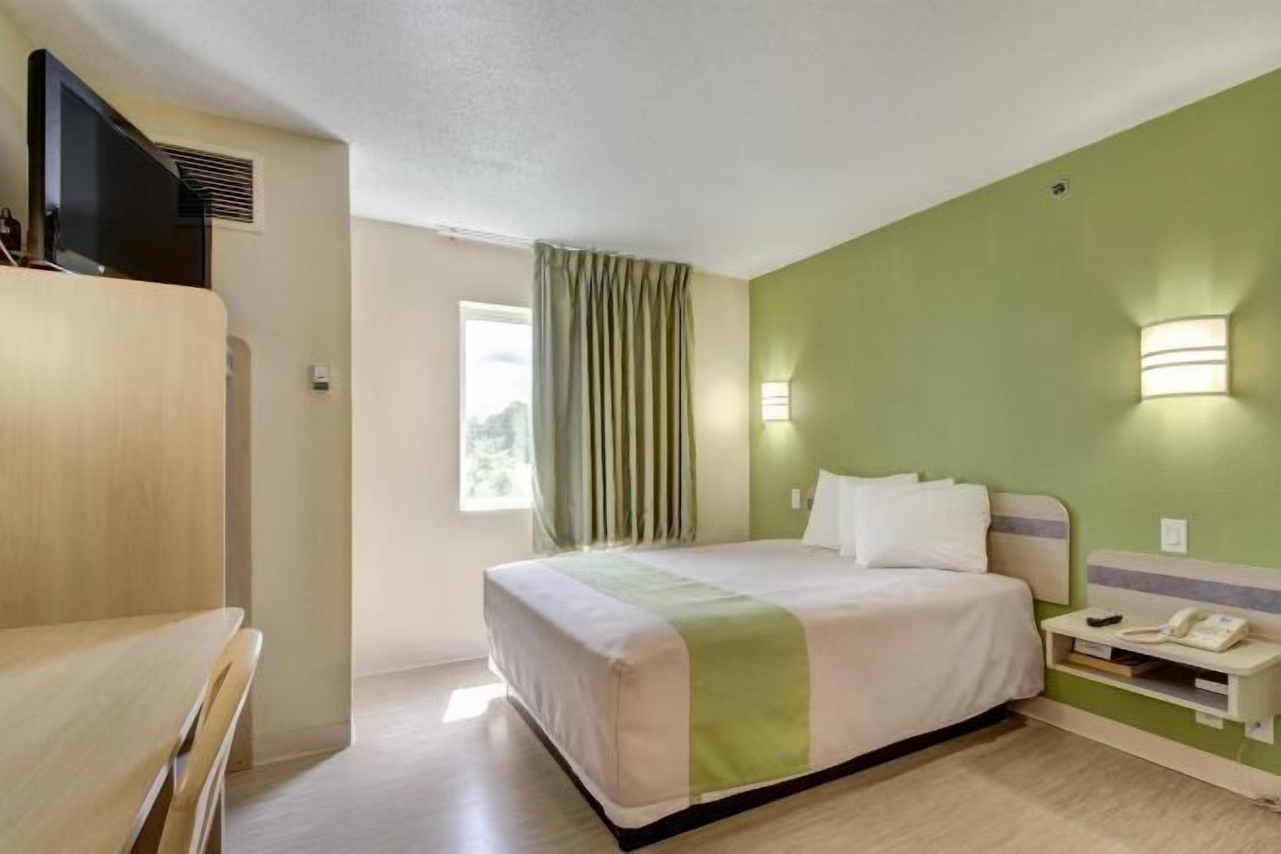 Wi-Fi gratuit, draps fournis, réveils