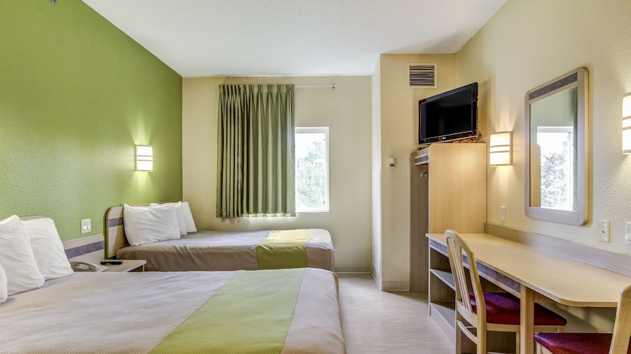 Motel 6 Medina, OH - Cleveland
