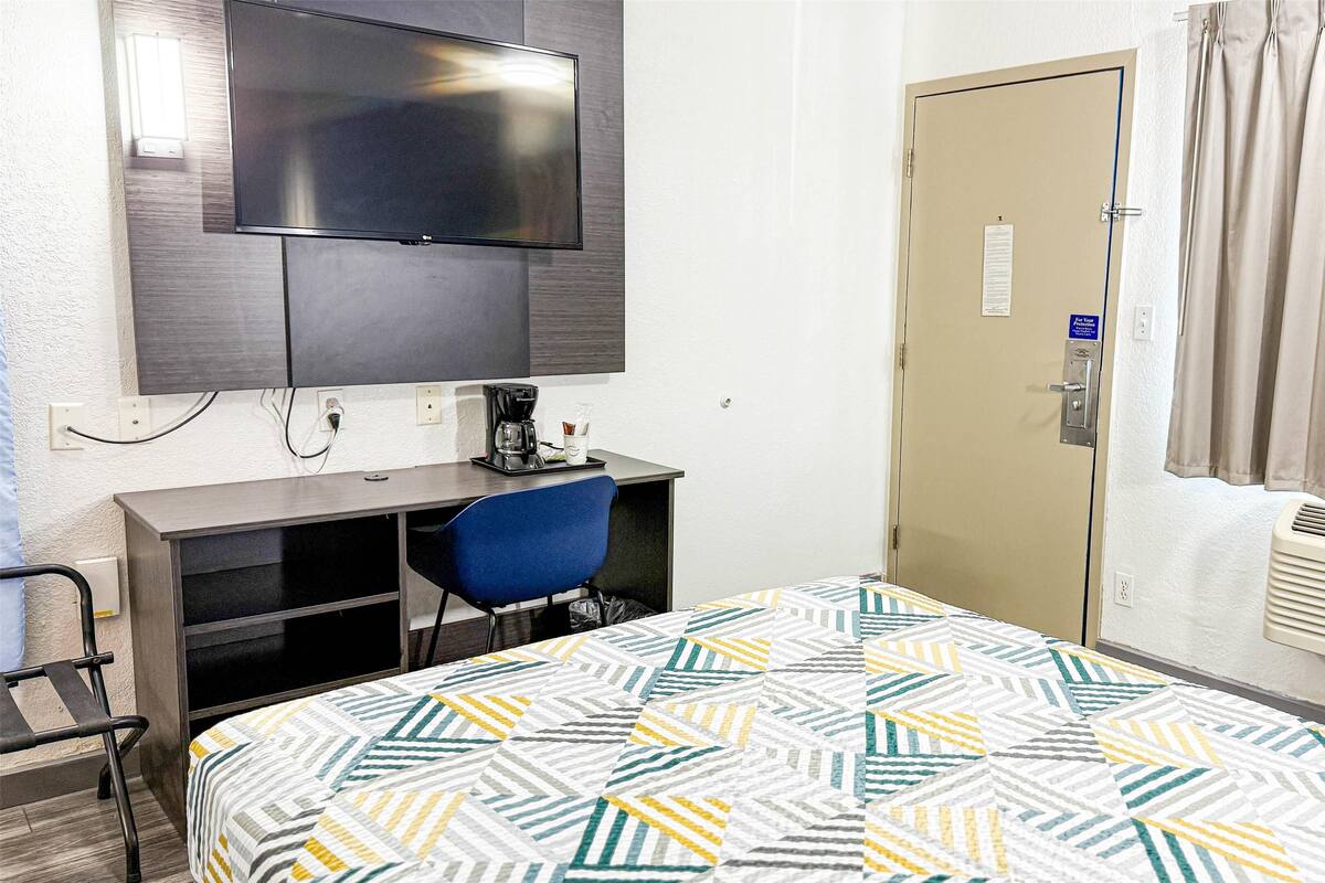 Chambre, 1 lit double, non-fumeurs | Wi-Fi gratuit, draps fournis