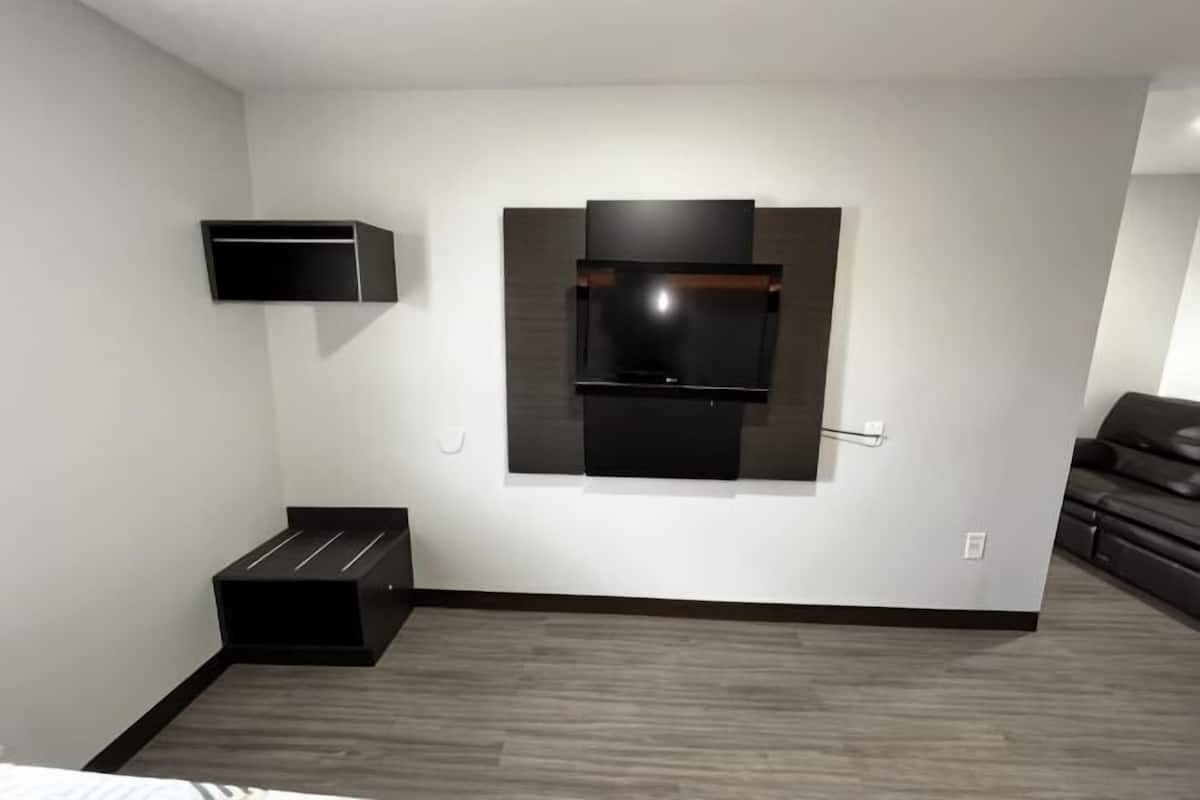 25-inch TV with cable channels