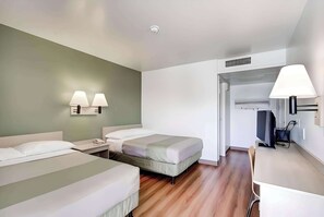 Free WiFi, bed sheets - Econo Lodge Midvale (Midvale)