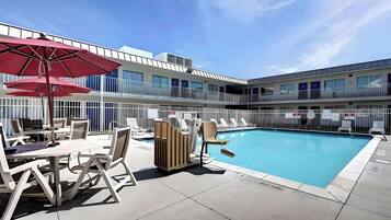 Seasonal outdoor pool