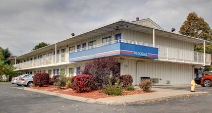 Motel 6 Des Moines, IA - North