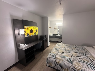 Motel 6 Des Moines, IA - North