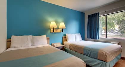 Motel 6 Des Moines, IA - North