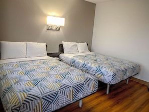 Acceso a internet y ropa de cama 