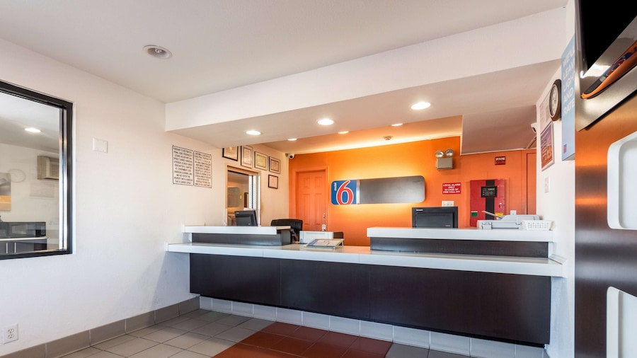 Motel 6 Garland, TX - Dallas